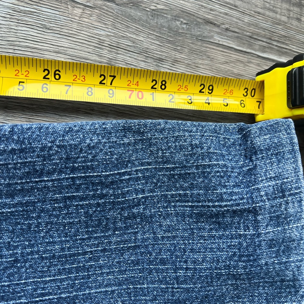 Super Cute Wrangler Jeans - Picture 4 of 6